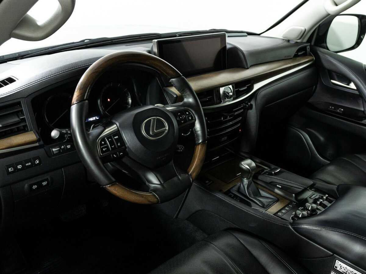 Lexus LX с пробегом — 2016 год. Фото: #9