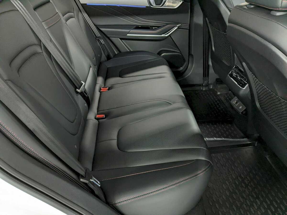 FAW Bestune T99 с пробегом — 2023 год. Фото: #20