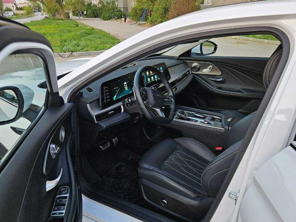 Chery Arrizo 8 с пробегом — 2023 год. Фото: #7