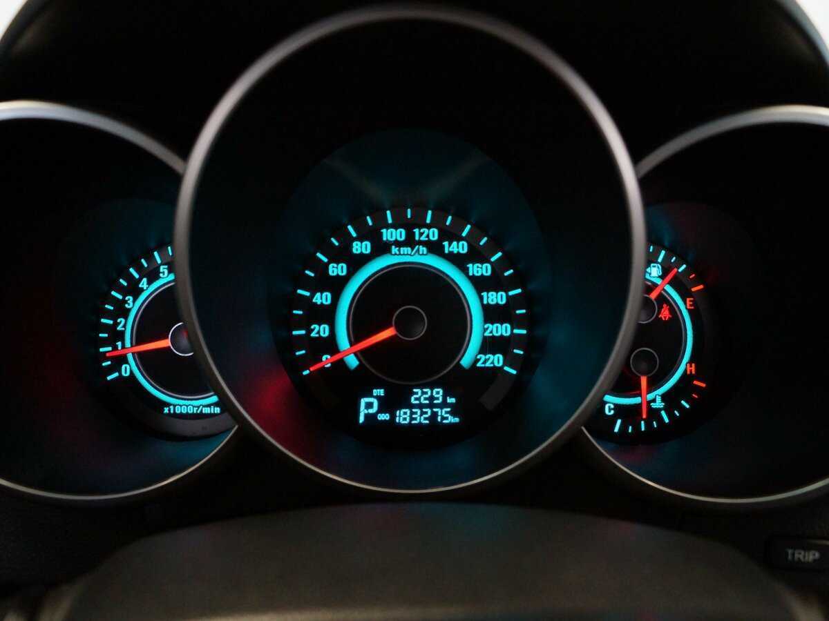 Changan Eado с пробегом — 2014 год. Фото: #10