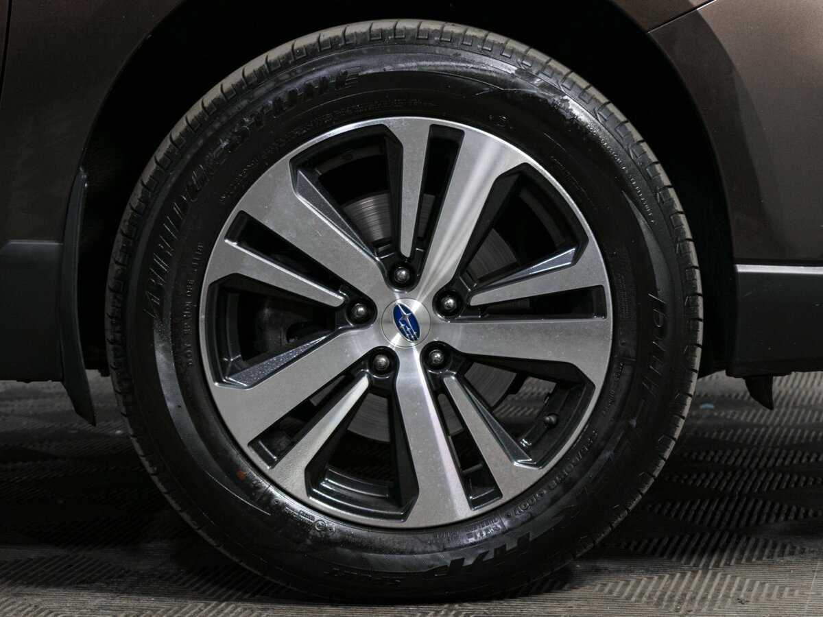 Subaru Outback с пробегом — 2018 год. Фото: #18