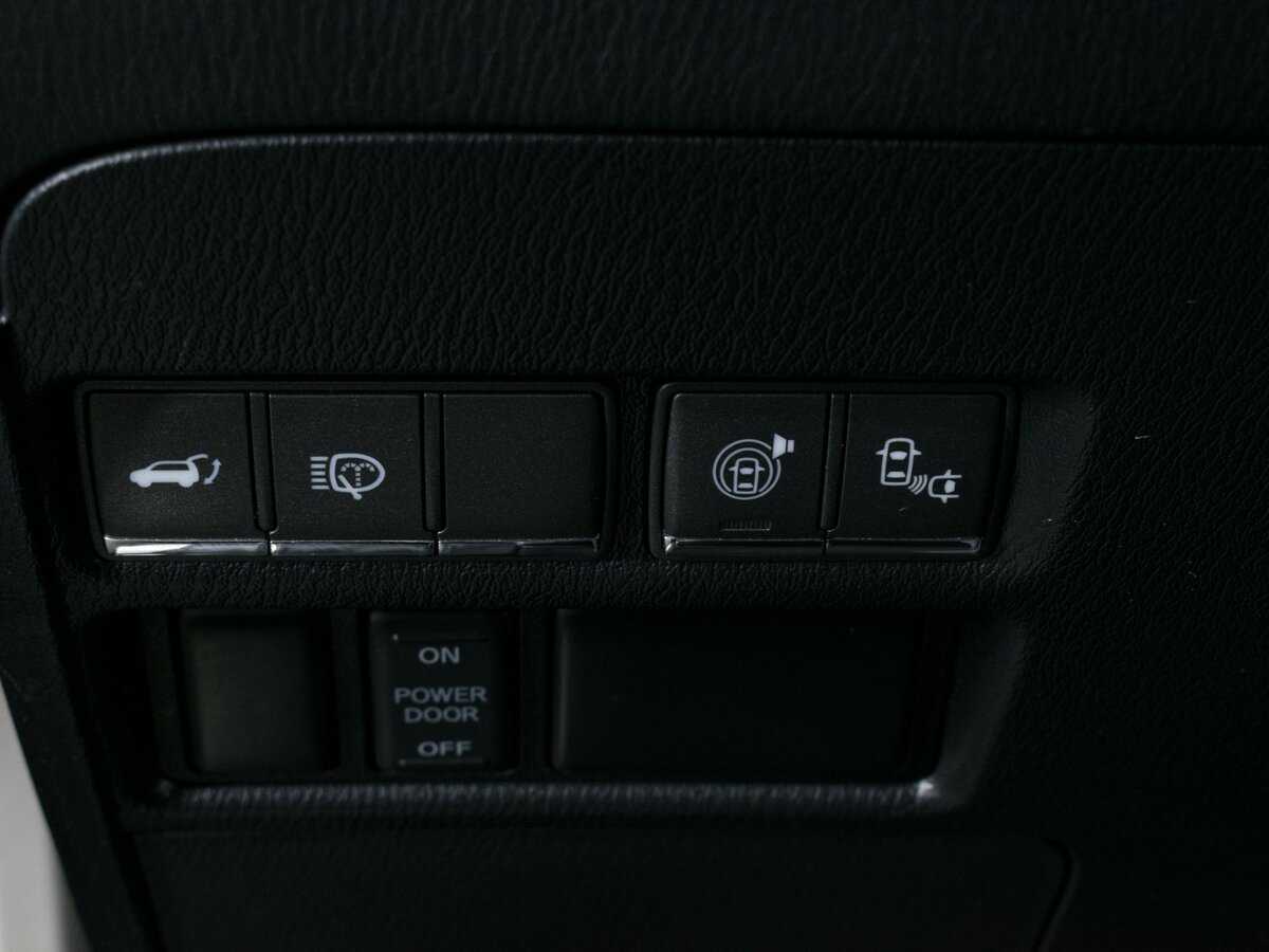 Infiniti QX80 с пробегом — 2014 год. Фото: #23