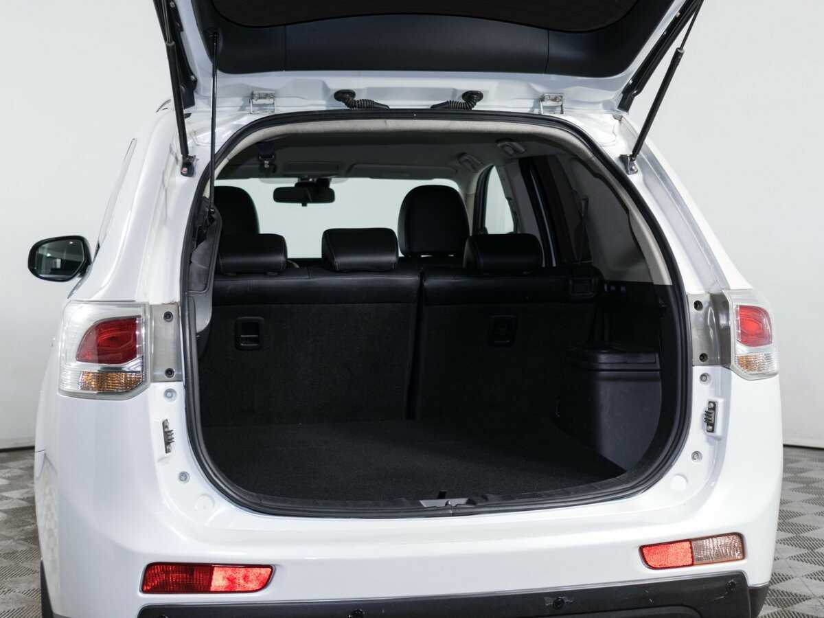 Mitsubishi Outlander с пробегом — 2013 год. Фото: #6