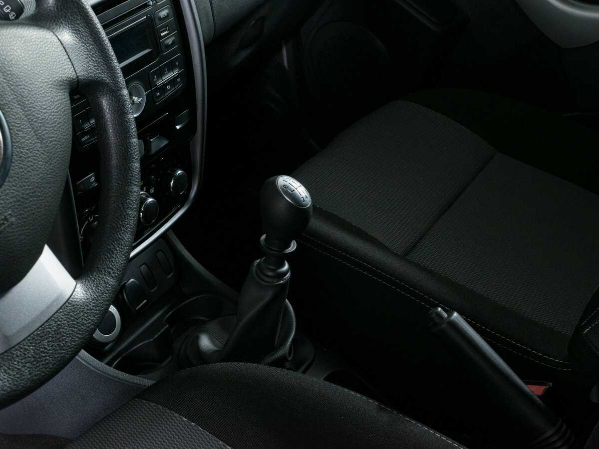 Renault Duster с пробегом — 2013 год. Фото: #12