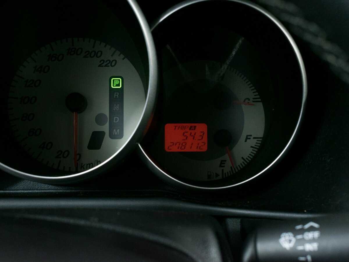 Mazda 3 с пробегом — 2007 год. Фото: #10