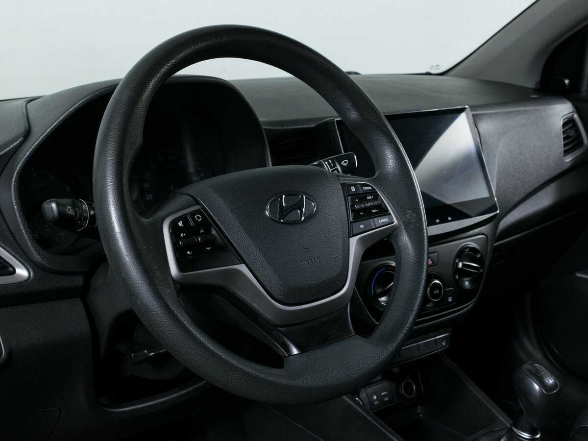 Hyundai Solaris с пробегом — 2018 год. Фото: #11