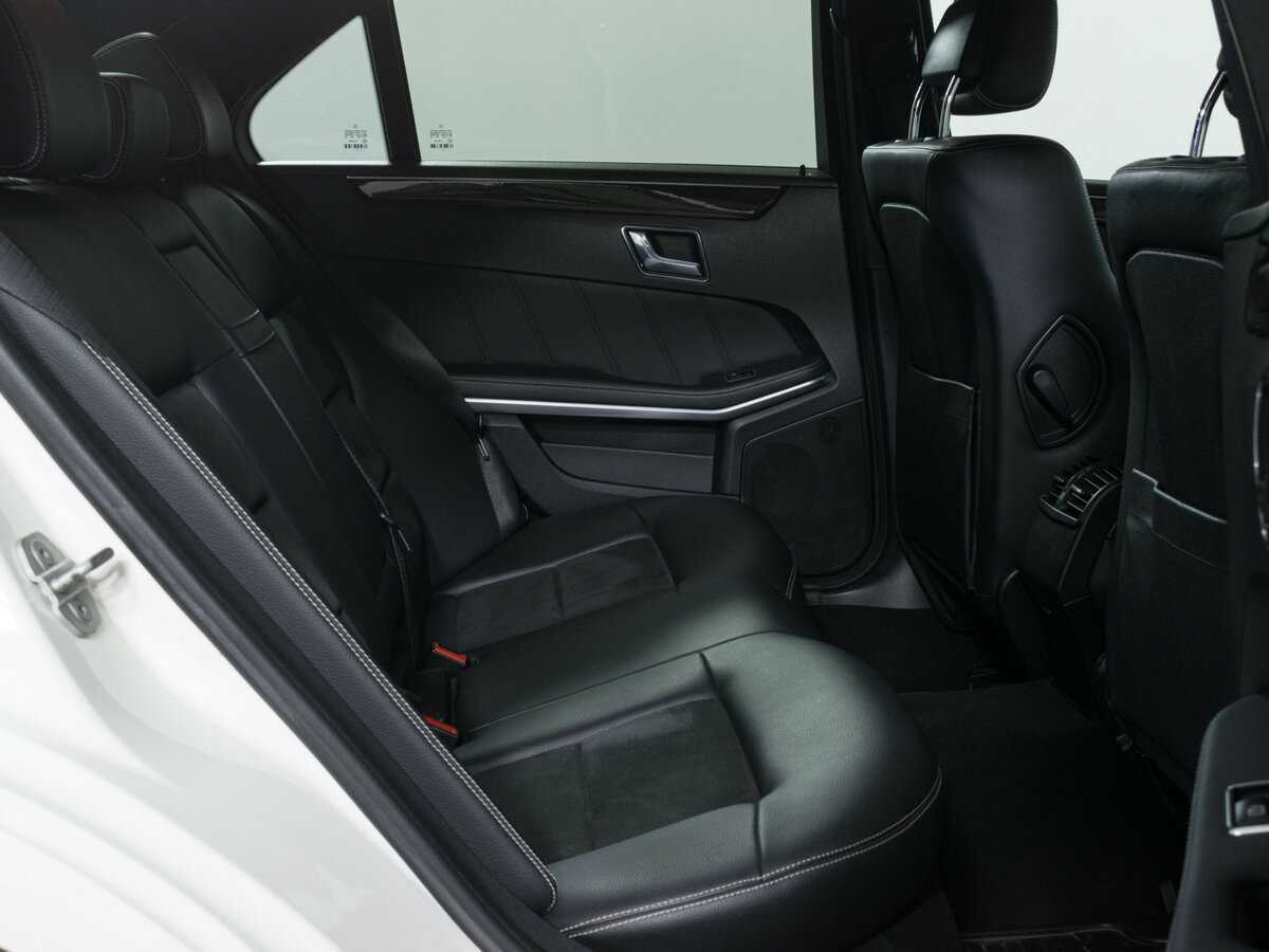 Mercedes-Benz E-Класс с пробегом — 2010 год. Фото: #9