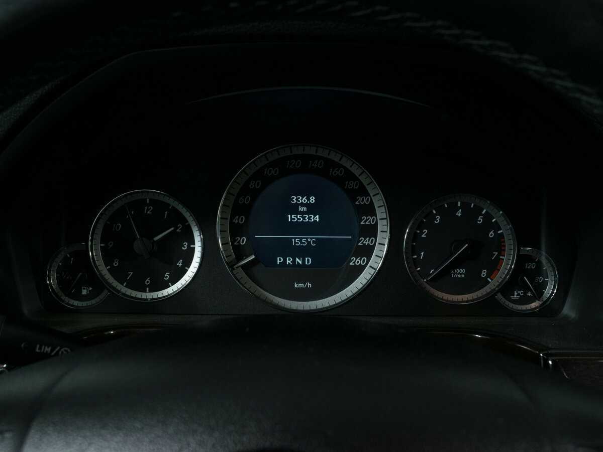 Mercedes-Benz E-Класс с пробегом — 2010 год. Фото: #10