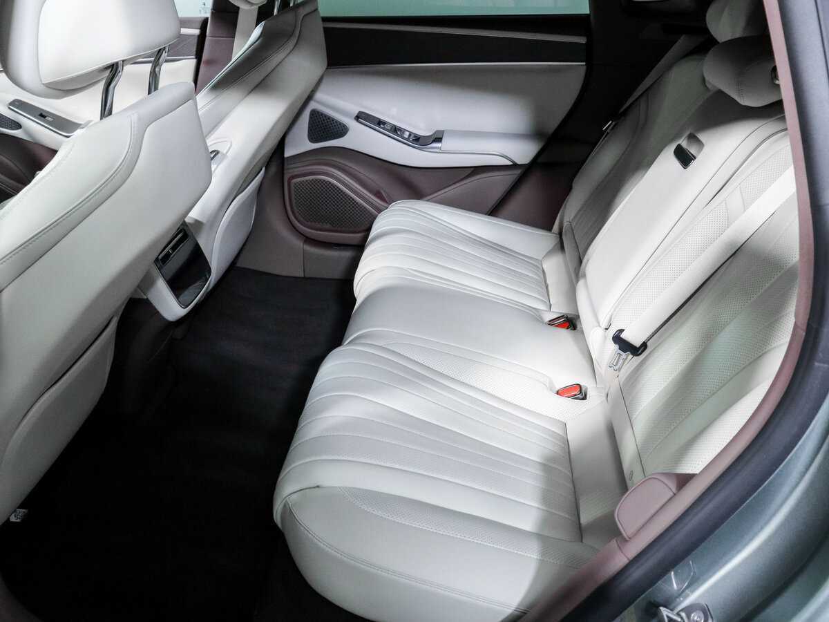 Denza Z9 с пробегом — 2024 год. Фото: #9