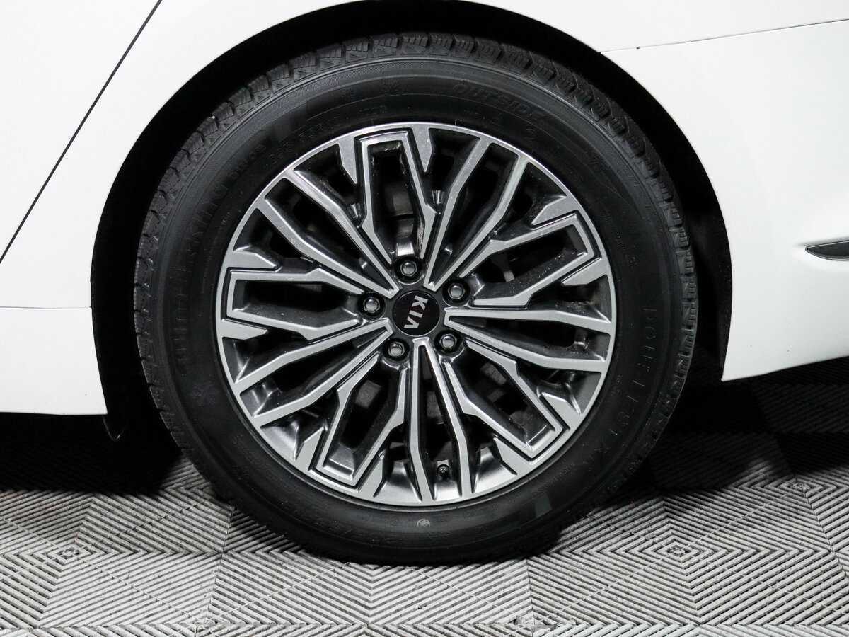 Kia K900 с пробегом — 2019 год. Фото: #11