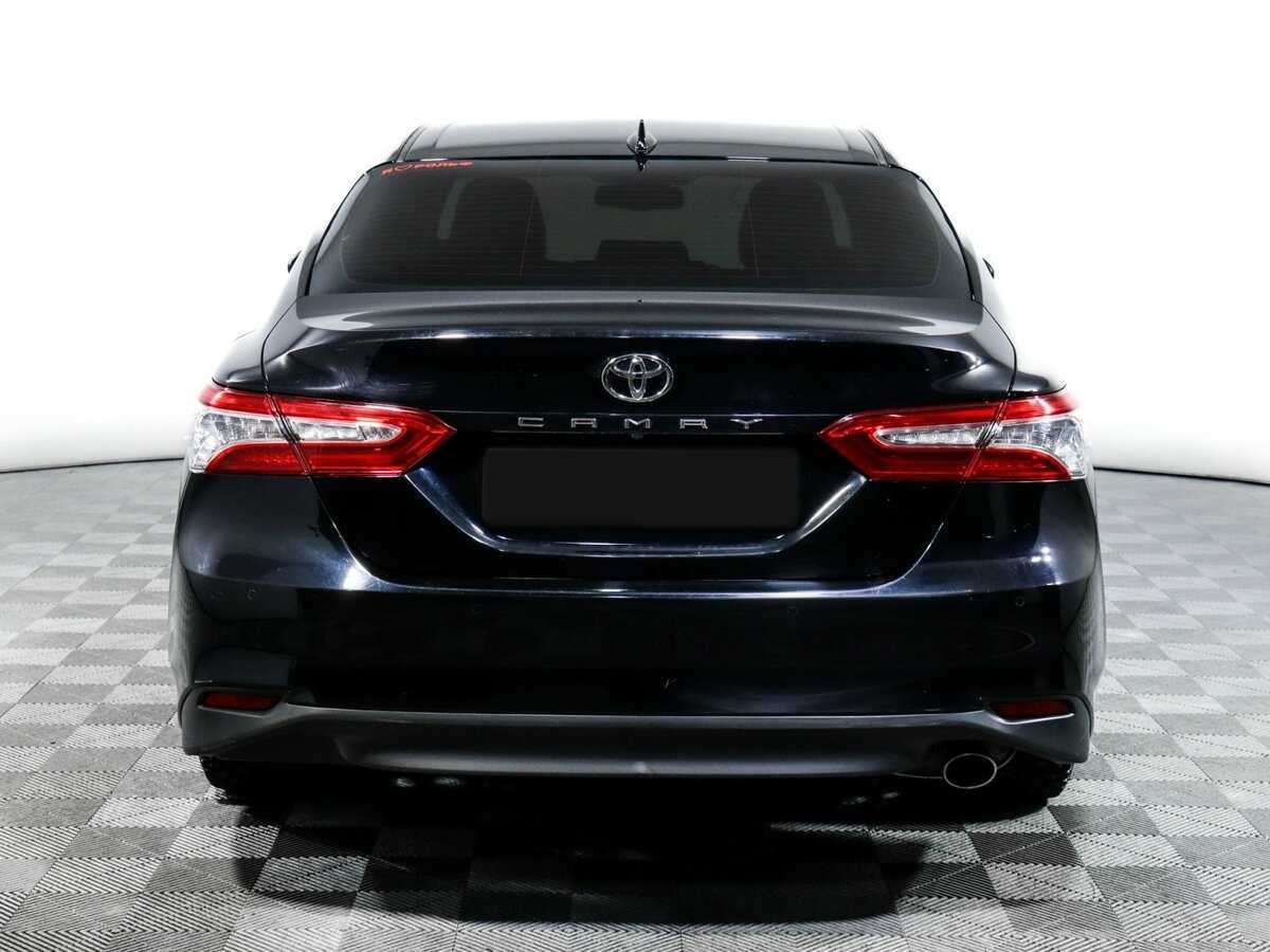 Toyota Camry с пробегом — 2021 год. Фото: #5