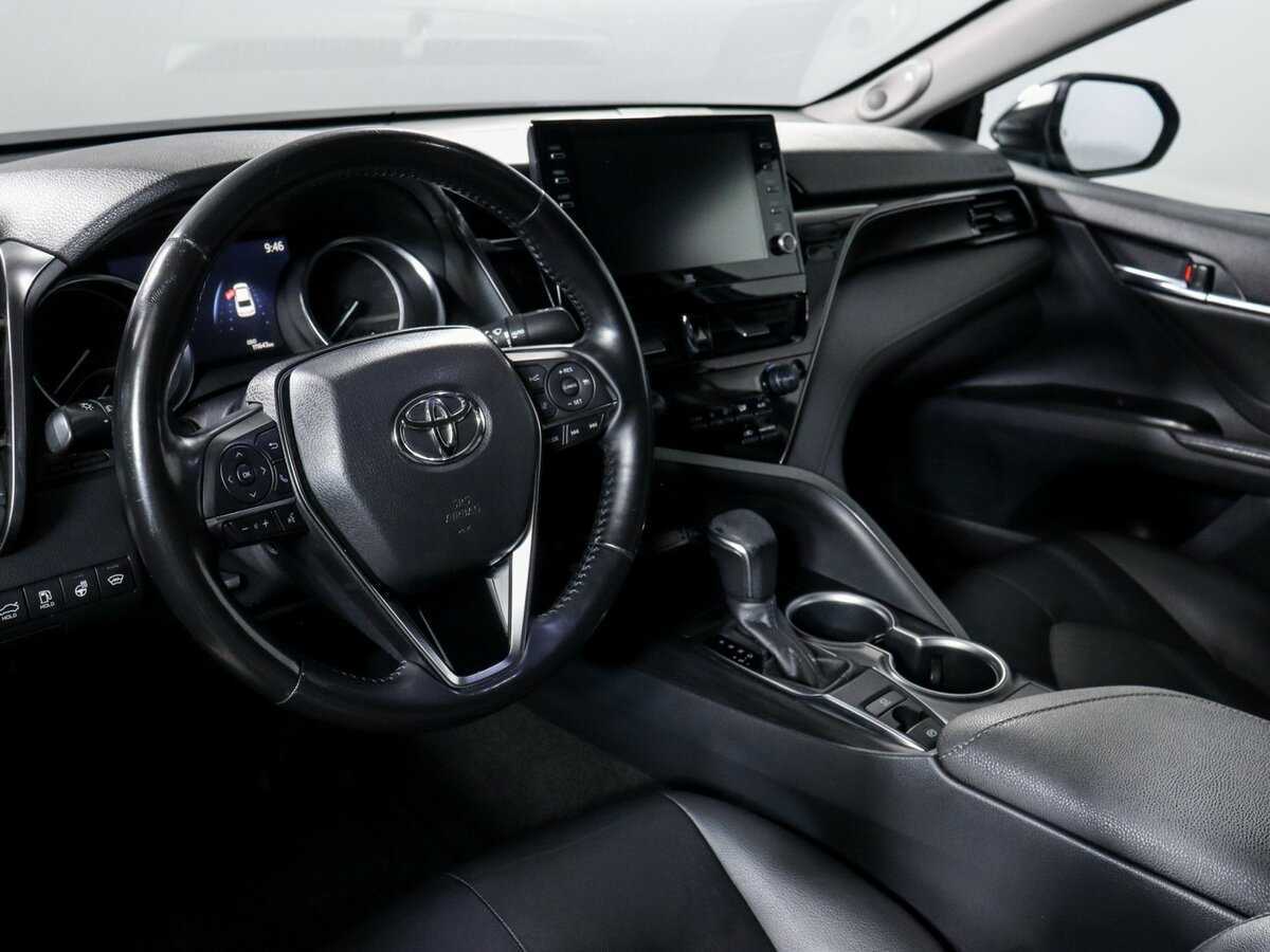 Toyota Camry с пробегом — 2021 год. Фото: #13