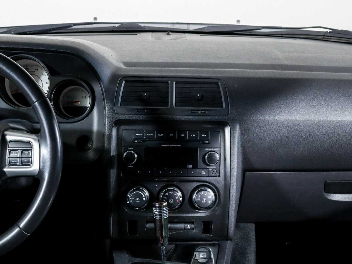 Dodge Challenger с пробегом — 2013 год. Фото: #9