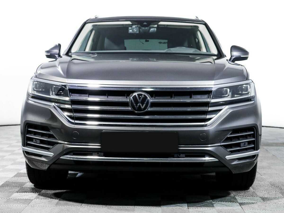 Volkswagen Touareg с пробегом — 2020 год. Фото: #1