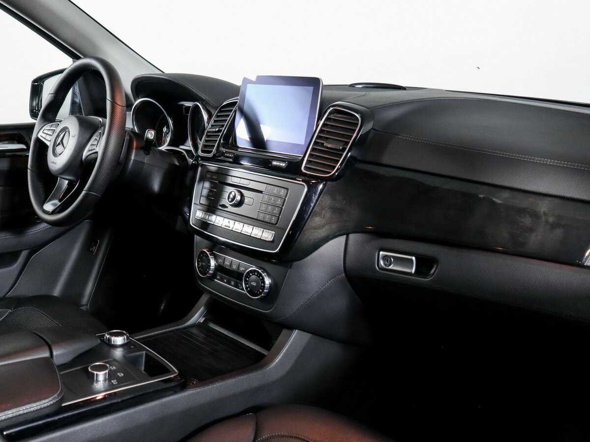 Mercedes-Benz GLE с пробегом — 2017 год. Фото: #8