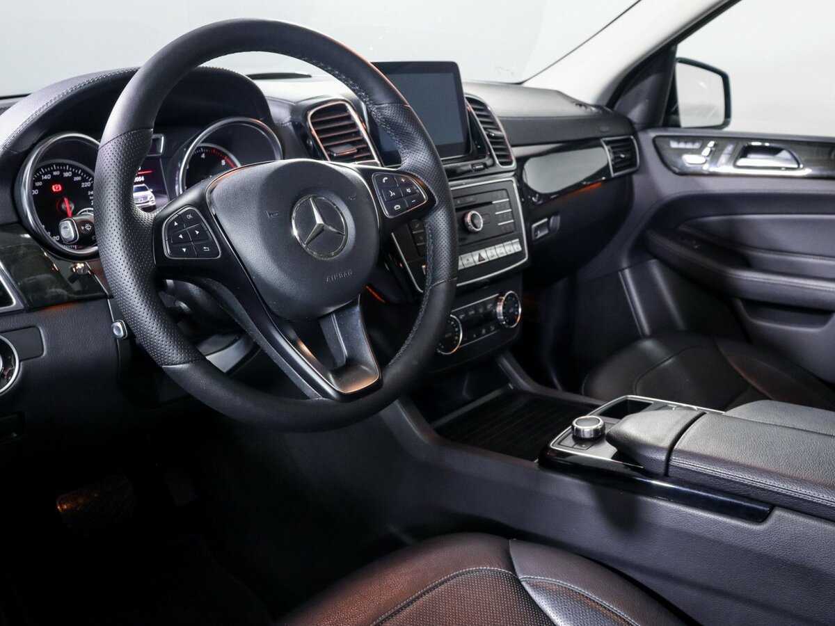 Mercedes-Benz GLE с пробегом — 2017 год. Фото: #13