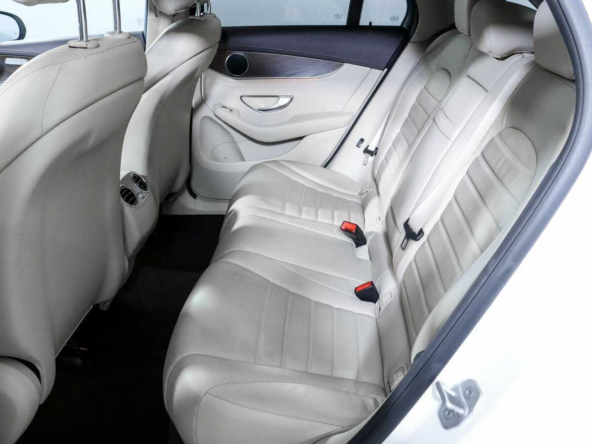 Mercedes-Benz GLC с пробегом — 2015 год. Фото: #6