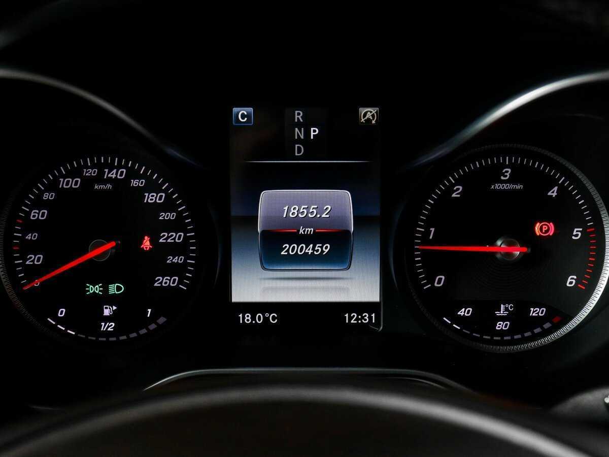 Mercedes-Benz GLC с пробегом — 2015 год. Фото: #7