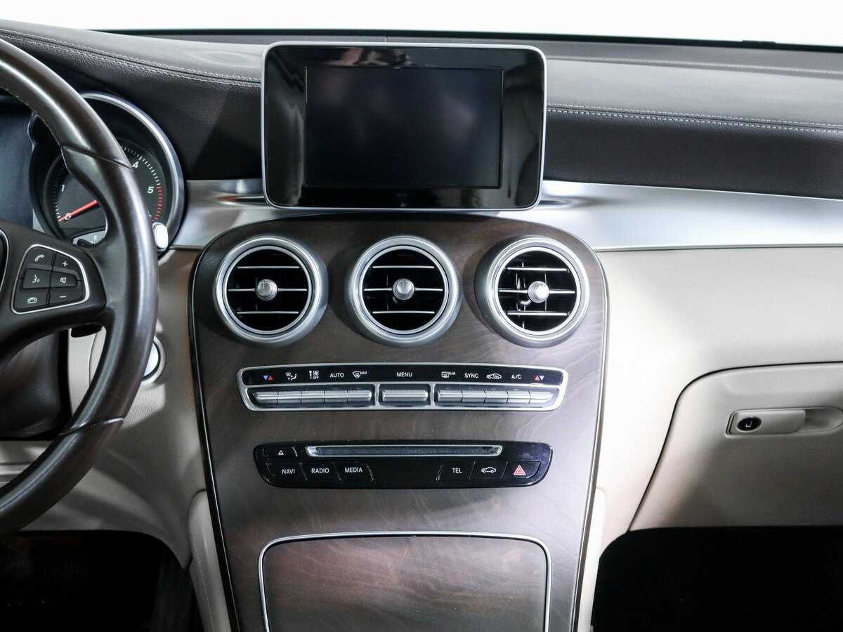 Mercedes-Benz GLC с пробегом — 2015 год. Фото: #9