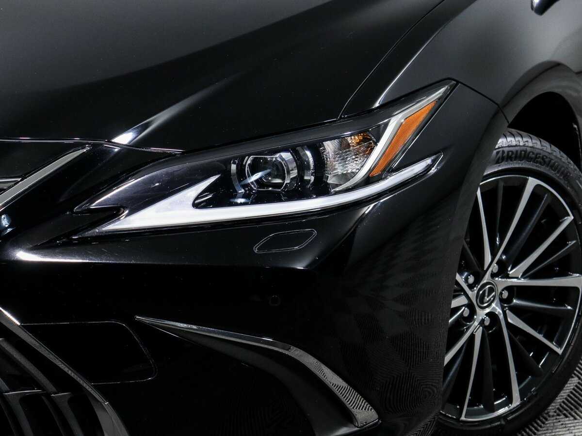 Lexus ES с пробегом — 2021 год. Фото: #16