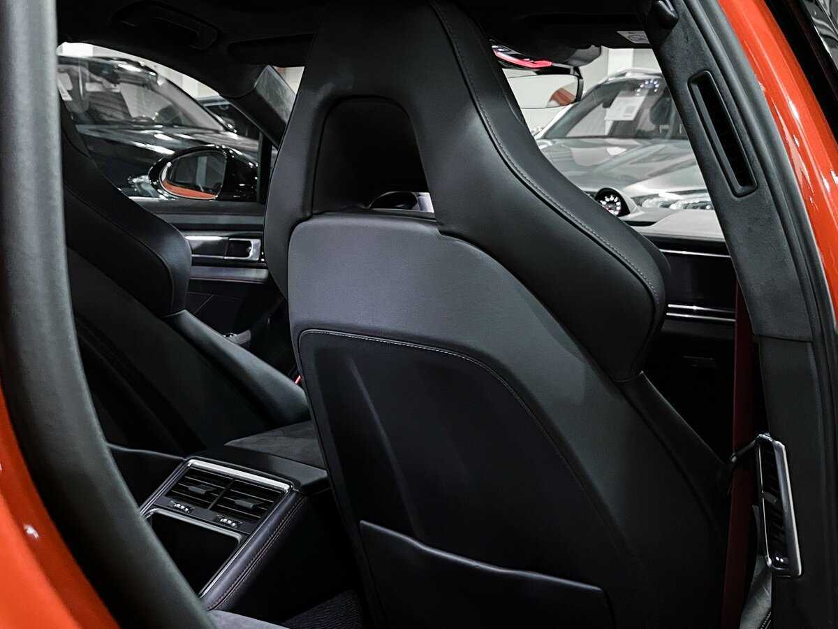 Porsche Panamera с пробегом — 2020 год. Фото: #14
