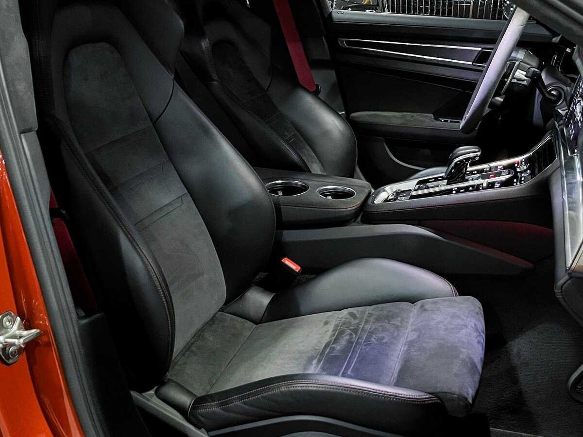 Porsche Panamera с пробегом — 2020 год. Фото: #16