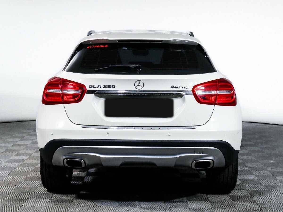 Mercedes-Benz GLA с пробегом — 2015 год. Фото: #5