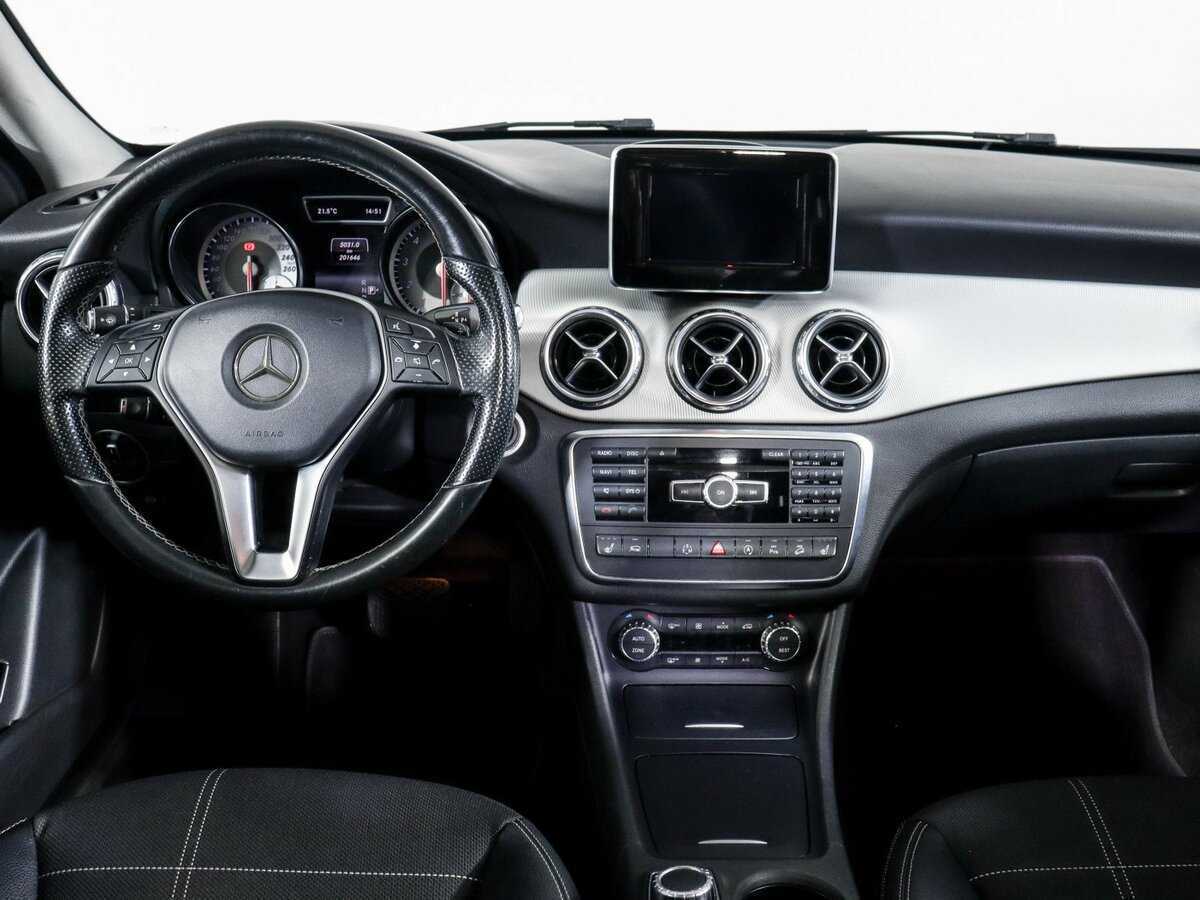 Mercedes-Benz GLA с пробегом — 2015 год. Фото: #11