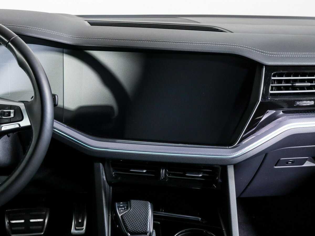Volkswagen Touareg с пробегом — 2019 год. Фото: #9