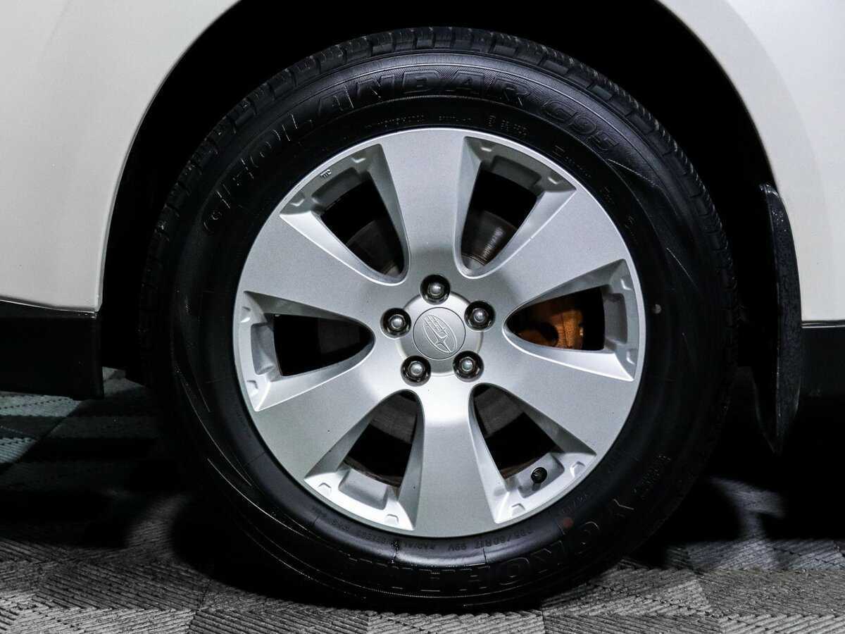 Subaru Outback с пробегом — 2011 год. Фото: #11