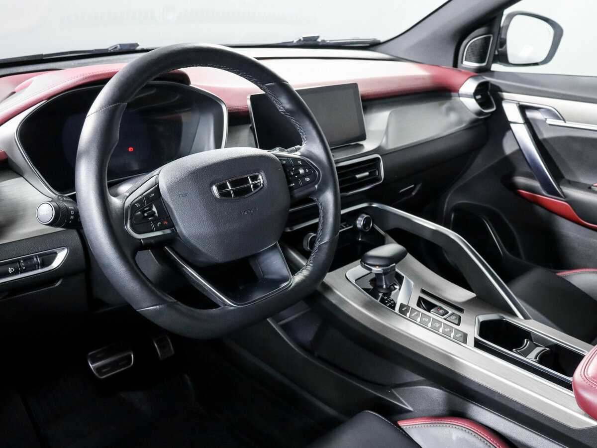 Geely Coolray с пробегом — 2023 год. Фото: #13