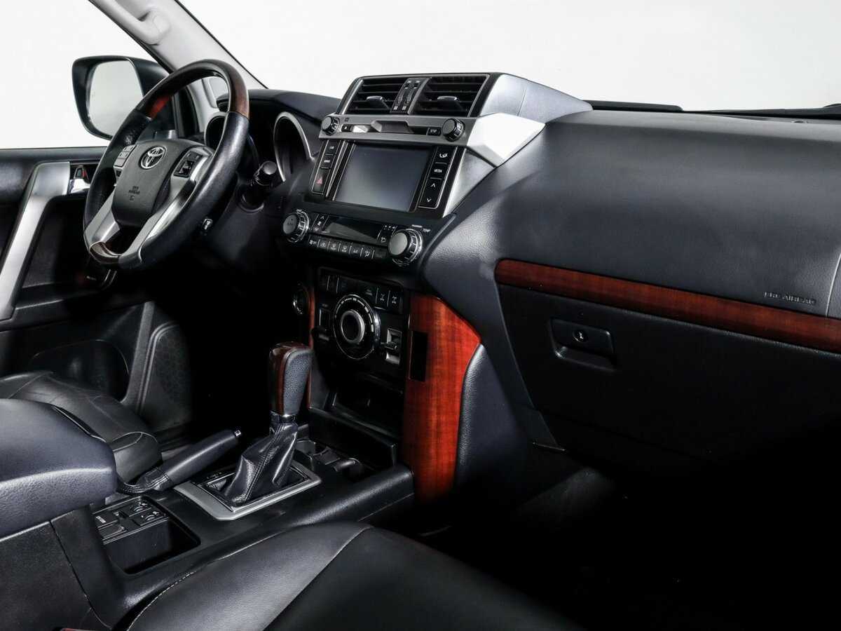 Toyota Land Cruiser Prado с пробегом — 2014 год. Фото: #8