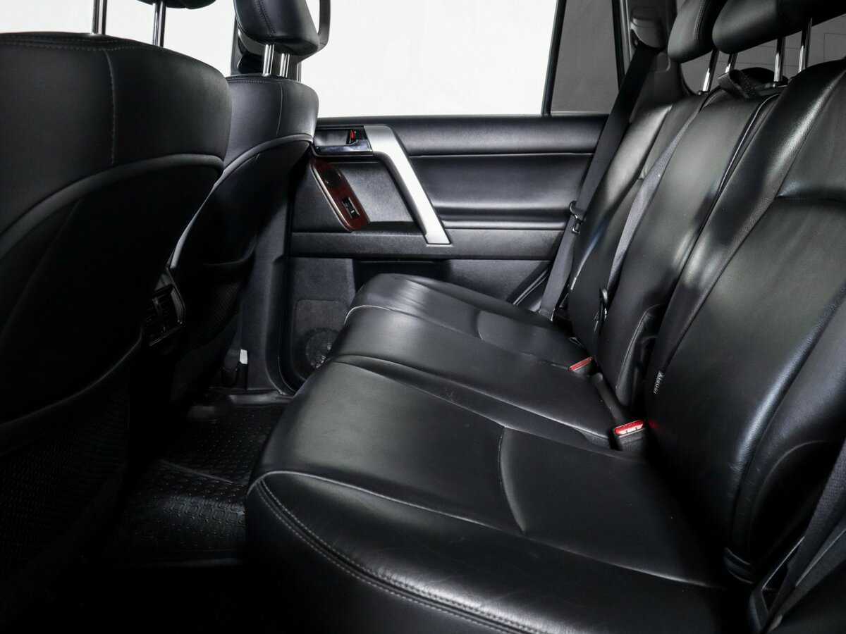 Toyota Land Cruiser Prado с пробегом — 2014 год. Фото: #9