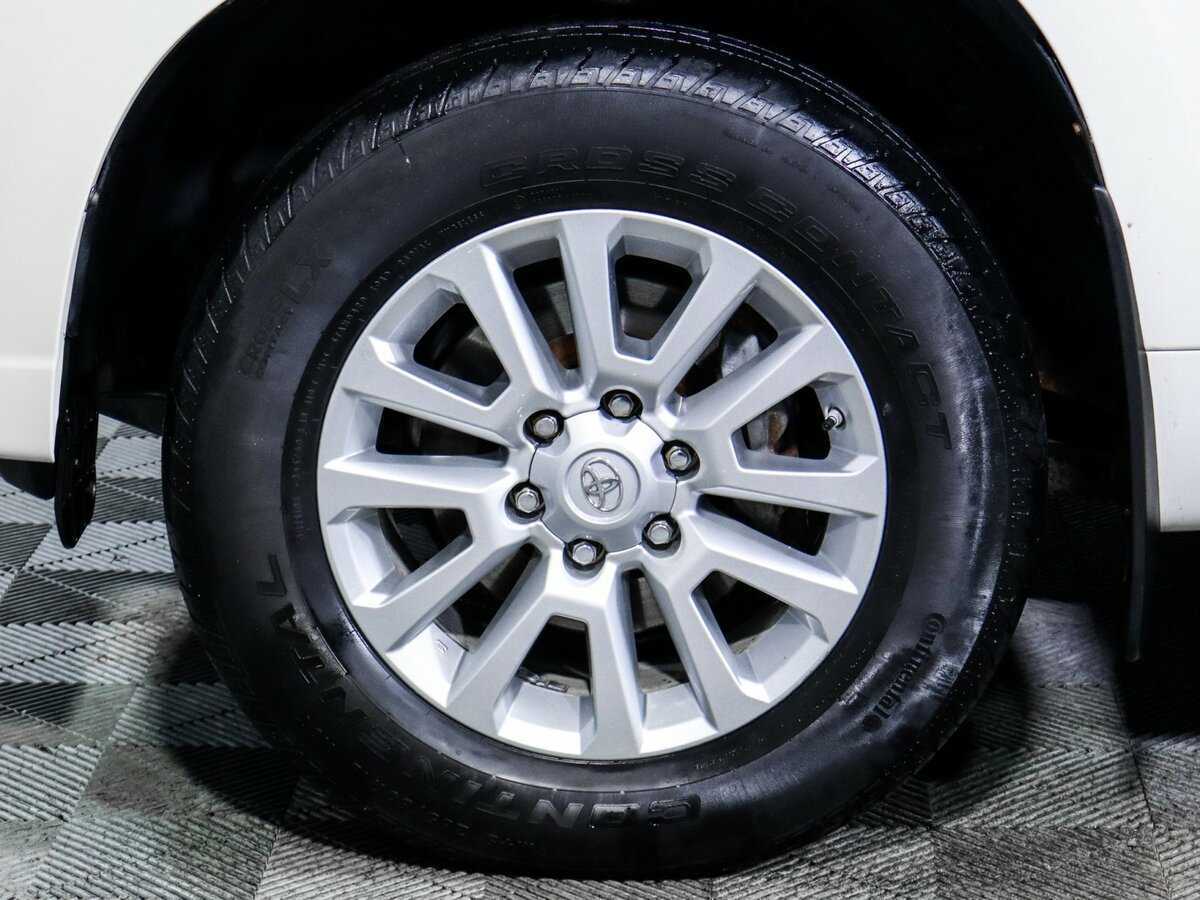 Toyota Land Cruiser Prado с пробегом — 2016 год. Фото: #11