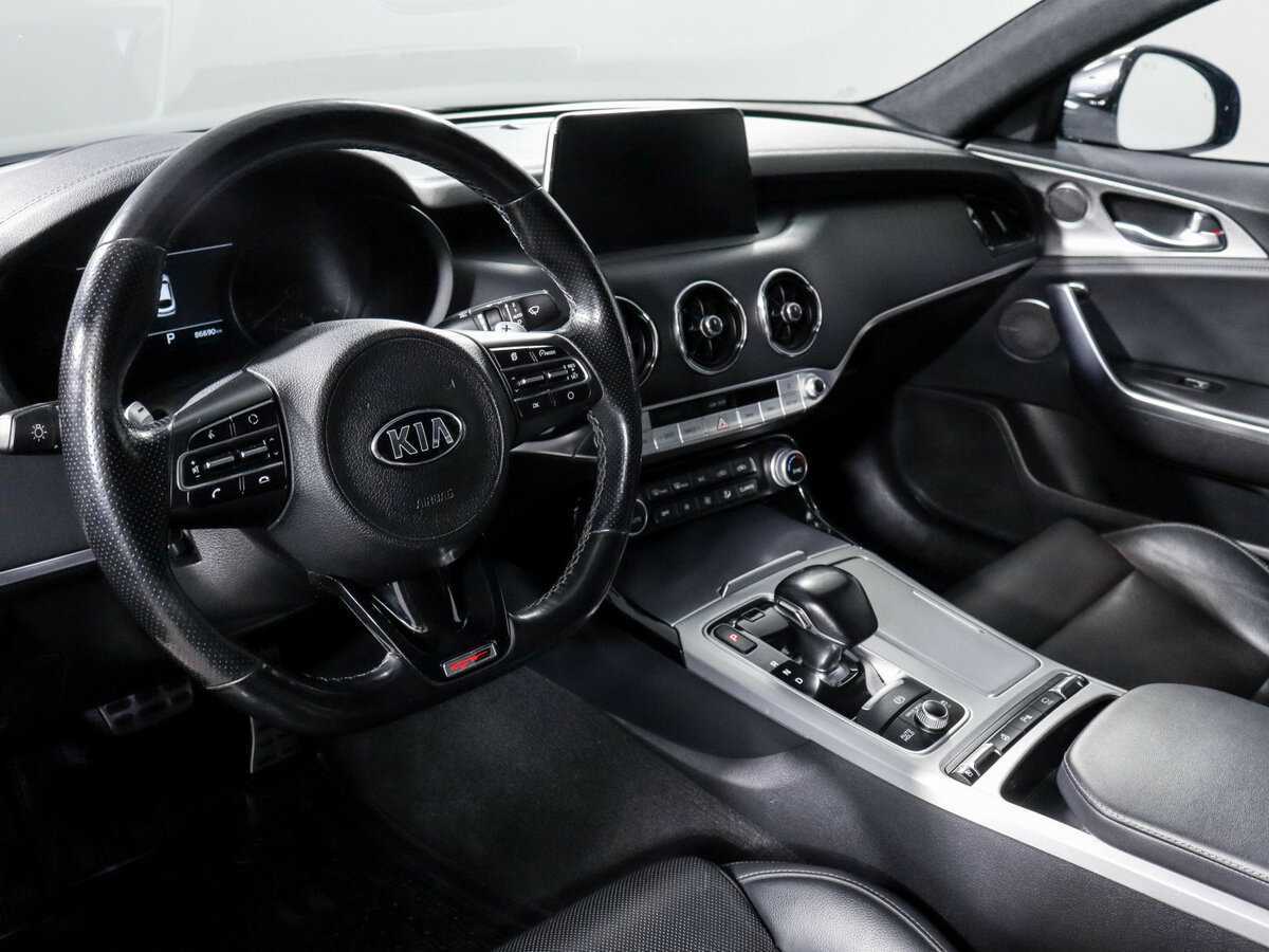 Kia Stinger с пробегом — 2019 год. Фото: #10