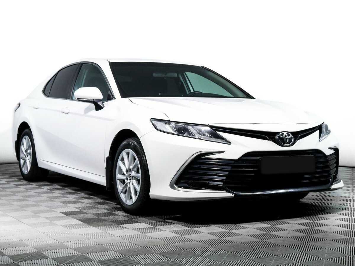 Toyota Camry с пробегом — 2021 год. Фото: #2