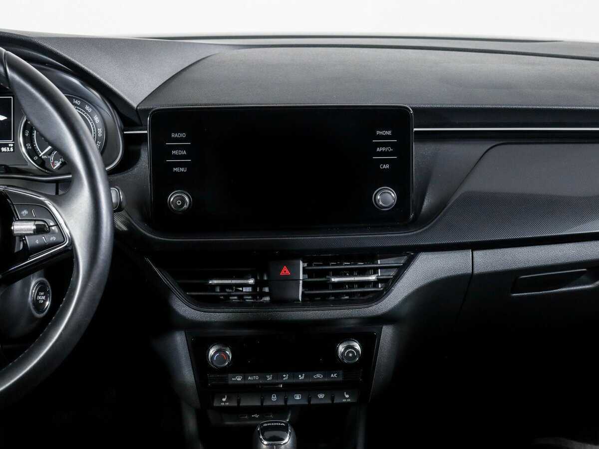 Skoda Rapid с пробегом — 2022 год. Фото: #12