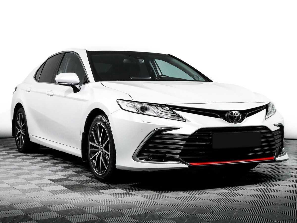Toyota Camry с пробегом — 2021 год. Фото: #2
