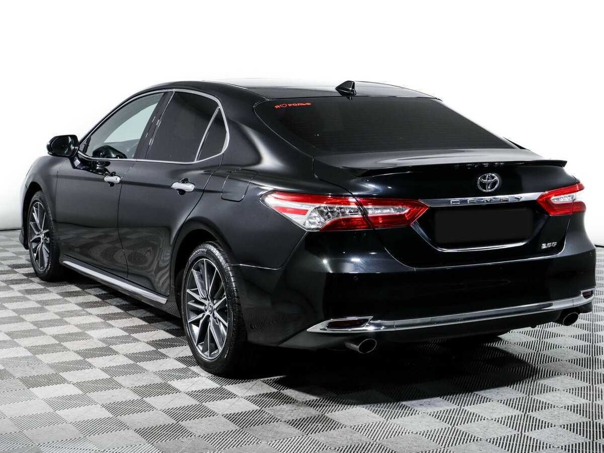 Toyota Camry с пробегом — 2023 год. Фото: #6