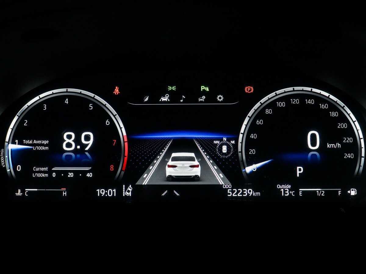 Toyota Camry с пробегом — 2023 год. Фото: #10