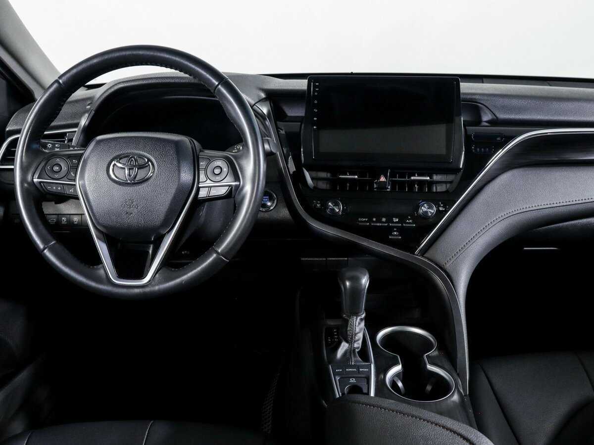 Toyota Camry с пробегом — 2023 год. Фото: #11