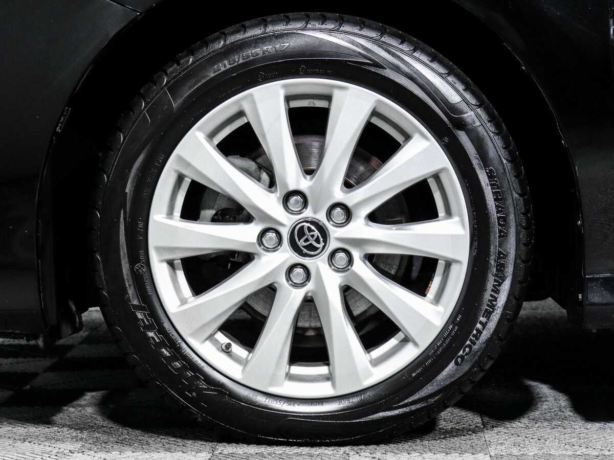 Toyota Camry с пробегом — 2019 год. Фото: #13