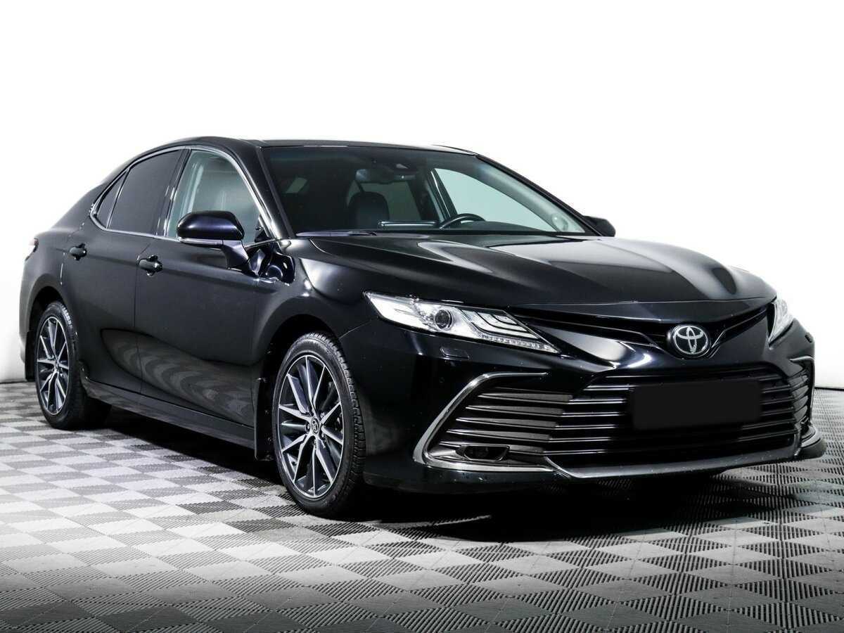 Toyota Camry с пробегом — 2021 год. Фото: #2