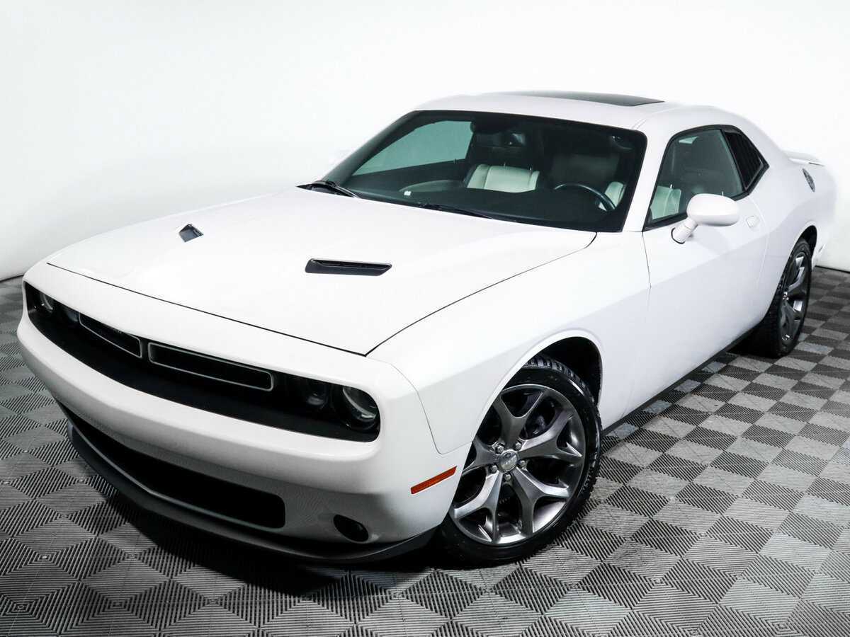 Dodge Challenger с пробегом — 2014 год. Фото: #12