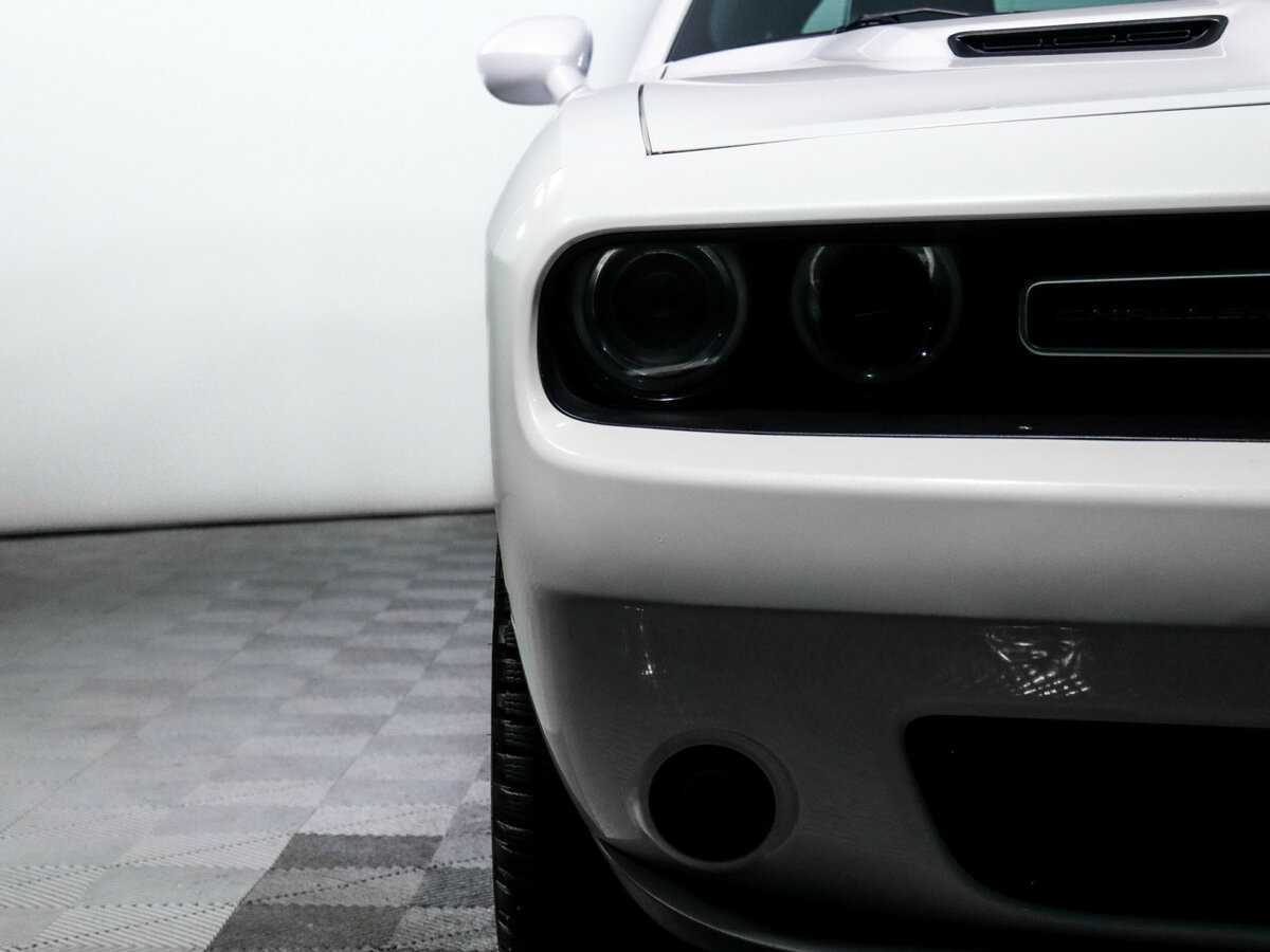 Dodge Challenger с пробегом — 2014 год. Фото: #14