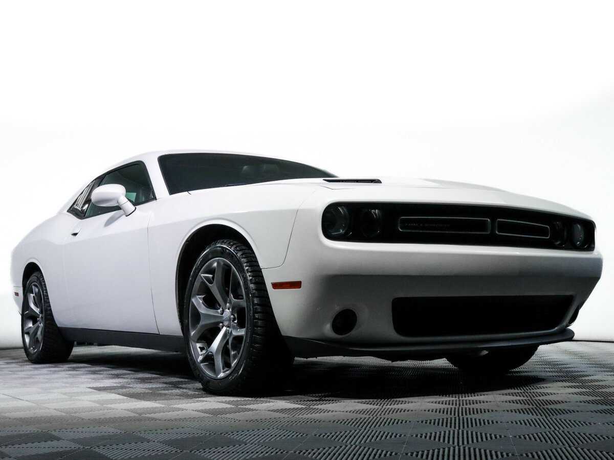 Dodge Challenger с пробегом — 2014 год. Фото: #15