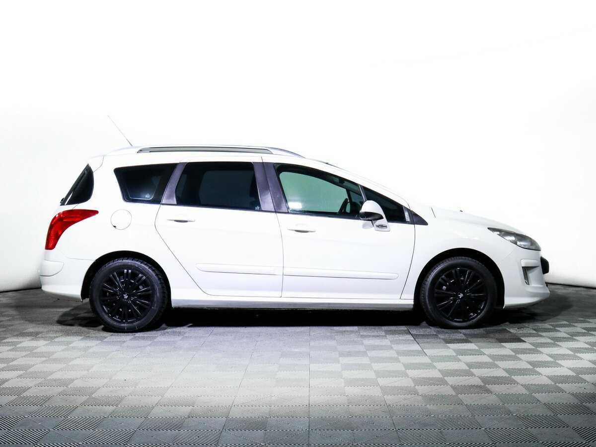 Peugeot 308 с пробегом — 2010 год. Фото: #3