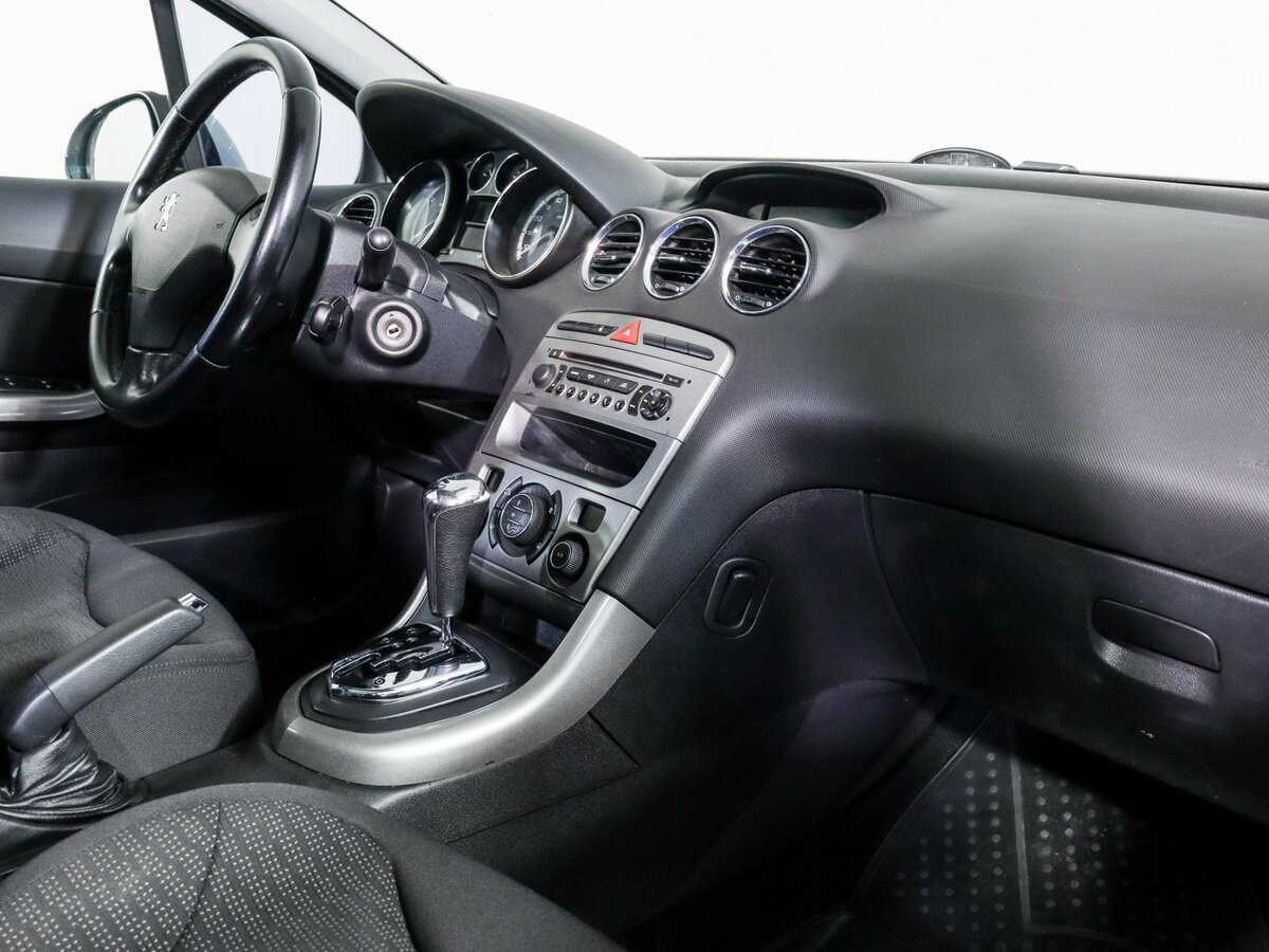 Peugeot 308 с пробегом — 2010 год. Фото: #5