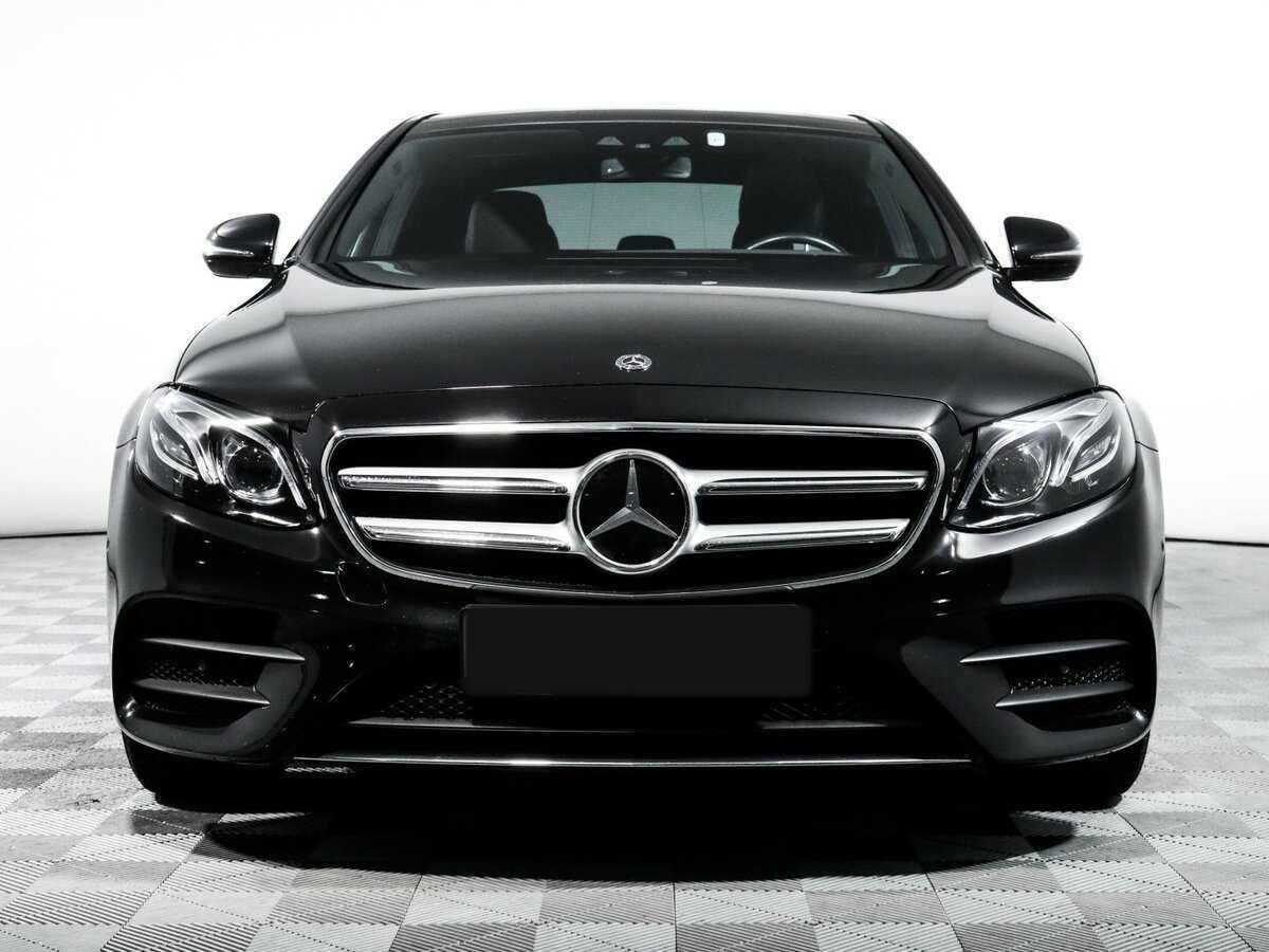 Mercedes-Benz E-Класс с пробегом — 2018 год. Фото: #1