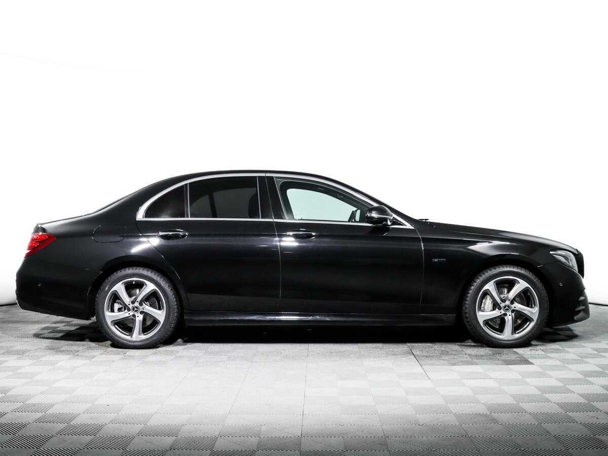 Mercedes-Benz E-Класс с пробегом — 2018 год. Фото: #3